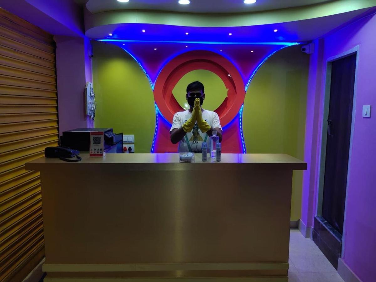 Oyo 30073 Triveni Lodge Siliguri Bagian luar foto