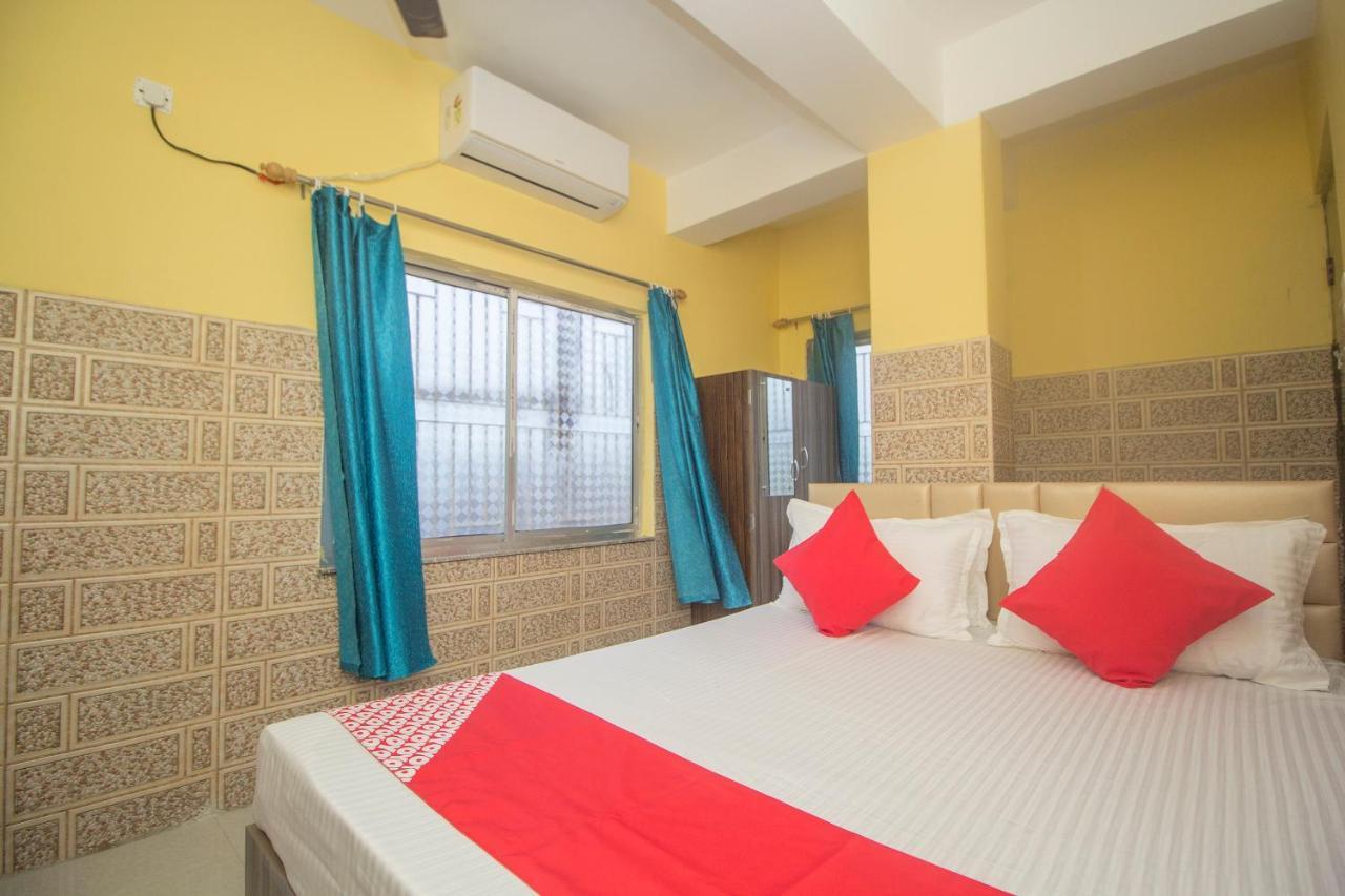 Oyo 30073 Triveni Lodge Siliguri Bagian luar foto