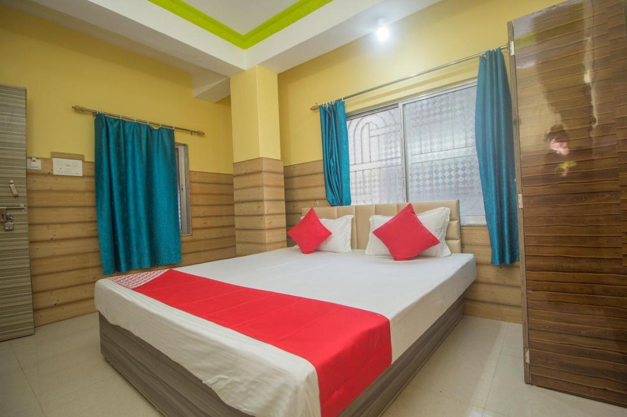 Oyo 30073 Triveni Lodge Siliguri Bagian luar foto