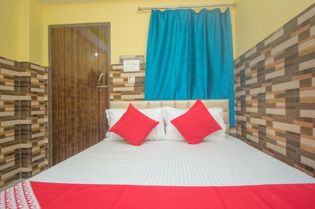Oyo 30073 Triveni Lodge Siliguri Bagian luar foto